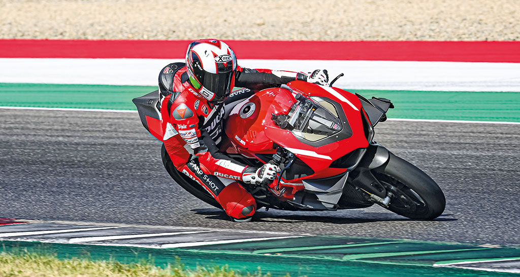 prova_ducati_superleggera_cuoredesmo (4)